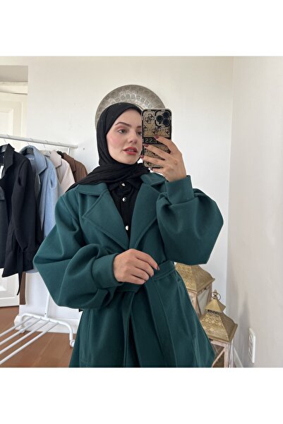 Esre Store معطف بتفاصيل جيوب باللون الأخضر