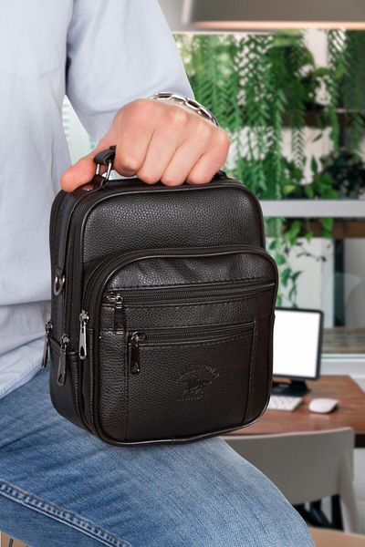 Newish Adelina Black Leather Hand and Shoulder Bag with Steel Case Adl78411
