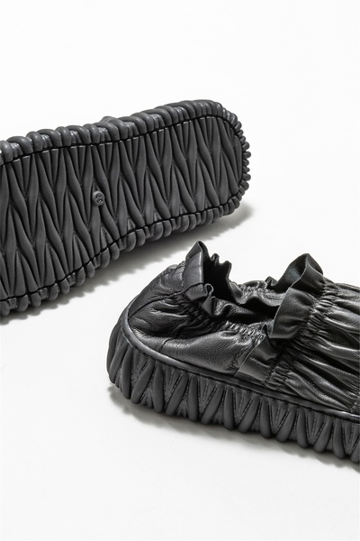 Elle Shoes Papuci de dama din piele neagra