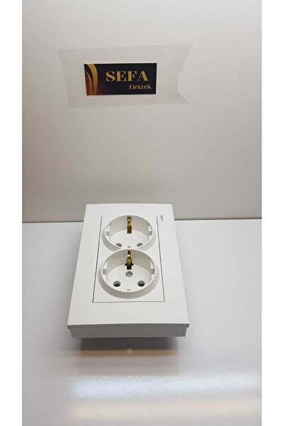 VİKO İKİLİ TOPRAKLI PRİZ SIVA ALTI ÇERÇEVELİ BEYAZ VİKO KARRE SERİSİ