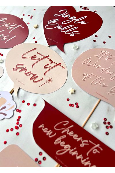 The Istanbul Event 2024 New Year Themed 10-Piece Topper - New Year's Party Speech Bubble Sticks Set