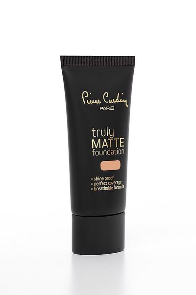Pierre Cardin Truly Matte Foundation - Apron Setting