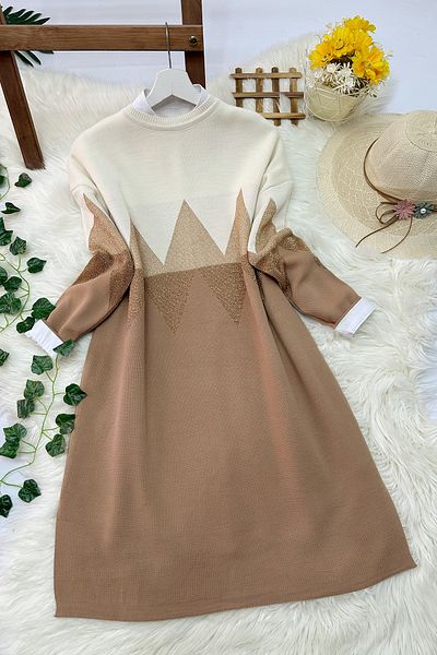 MODAQU Cikcak trblietavá pletená tunika - ťava