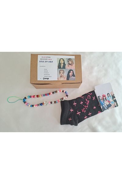 SOUL BY A&B Blackpink Box Mystery Box قلادة سلسلة مفاتيح جوارب سوار Lisa Jennie Jisoo Rose