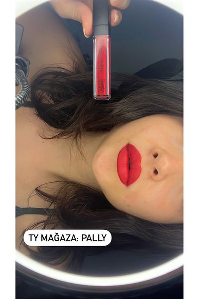Homm Bitkisel Red Matte Liquid - Lipstick Model (No:1)