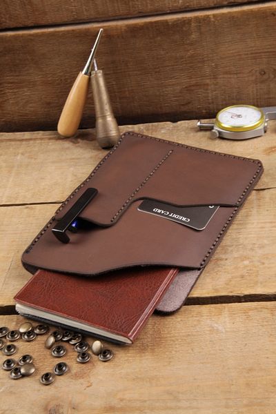 New Coast Leather 1900's Ръчно изработен калъф за тефтер от естествена кожа