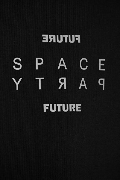 Trendyol Collection Черен поларен суитшърт с голям размер - голям размер с качулка, светлоотразителен принт Tmnaw24Ao00029