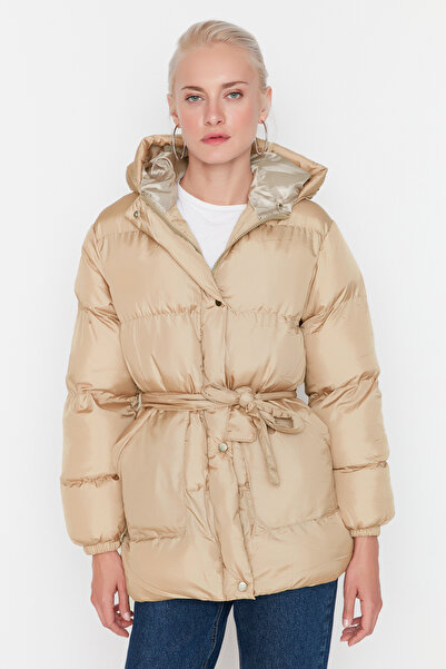 Trendyol Collection Nafukovací nafukovací kabát s kapucí a kapucí s kapucí TWOAW21MO0011
