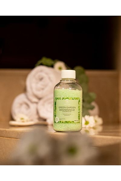 Chic Nail Manicure & Pedicure and Bath Salt Green Garden 200 grams / Epsom Salt / English Salt