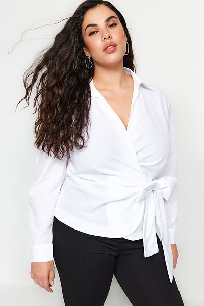 Trendyol Curve Weißes zweireihiges gewebtes Hemd mit Krawattendetail TBBSS22GO0628