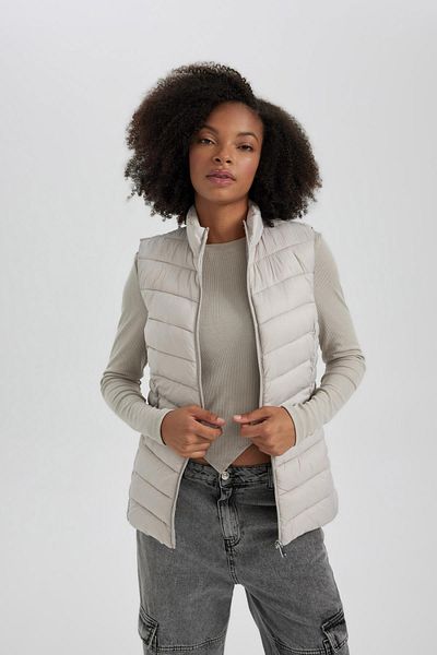 DeFacto Regular Fit Vest