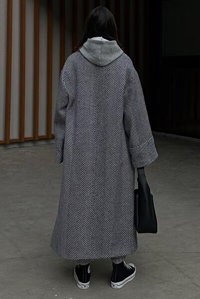 lovebox Thick Fabric Lining Herringbone Patterned Oversize Fit Midi Length 125 cm Gray Coat 23Y54329