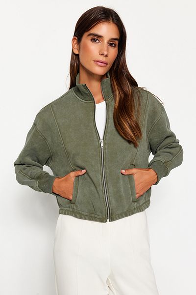 Trendyol Collection Khakifarbenes, antik/blasses Fleece-Sweatshirt mit Reißverschluss an der Innenseite, Regular Fit, TWOAW24SW00241
