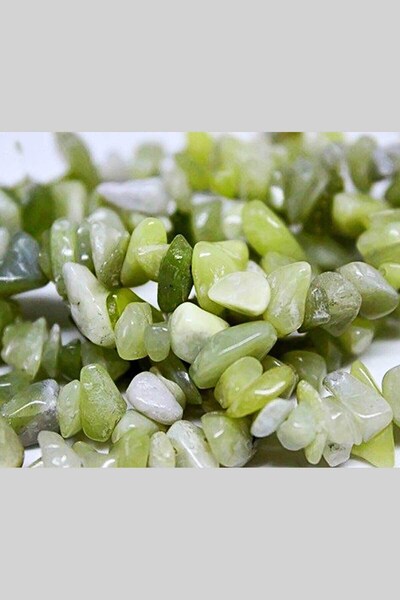 Yasamtohumu Razbijeni niz prirodnih kamenova od žada