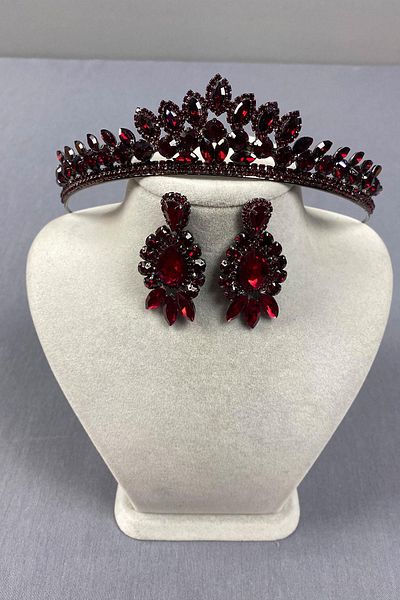 Hobigram Set de coroană de mireasă și trei cercei cu navetă model Leyla Burgundy – Coroană, piatră de cristal, model elegant – Coroană – T
