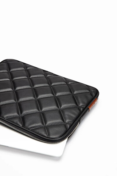 deridense Kapitone Laptop Kılıfı 15 & 16 Inç Siyah