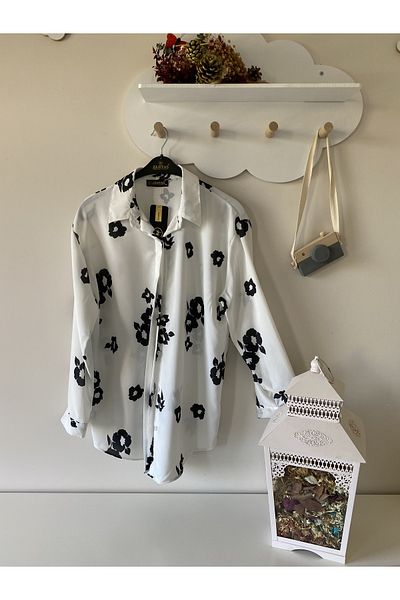 sinankardeşler Cămașă albă cu modele florale de damă