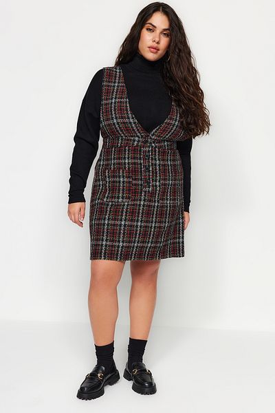 Trendyol Curve Μαύρο φόρεμα σενίλ Gilet TBBSS22EL00040