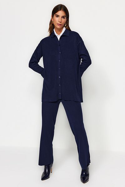 Trendyol Modest Detailní sada pletenin v námořnické modré s rozparkem Cardigan-Pants TCTAW23US00028