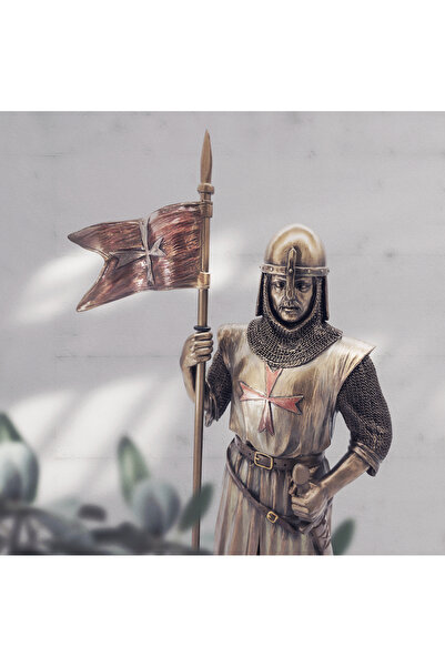 maketistan Veronese Bayrak Tutan Haçlı Şovalye Figürü, Bronz El Boyaması, Dekoratif Heykel 12x8,5x30cm