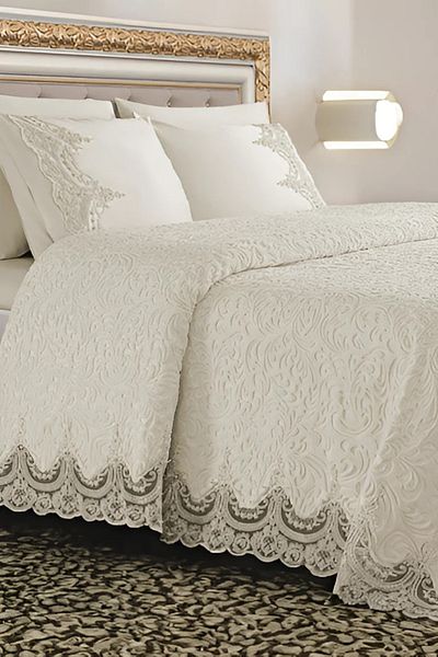 FEELING HOME French Lace Blanket Set Double