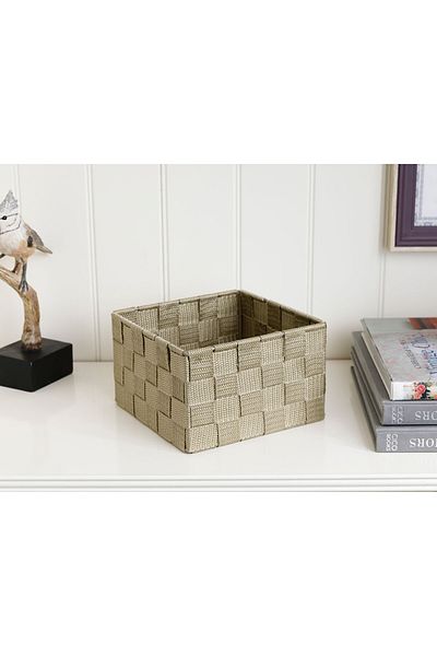 English Home سلة بولي بروبيلين لامعة باللون البيج الداكن - 17x17x10.5 سم