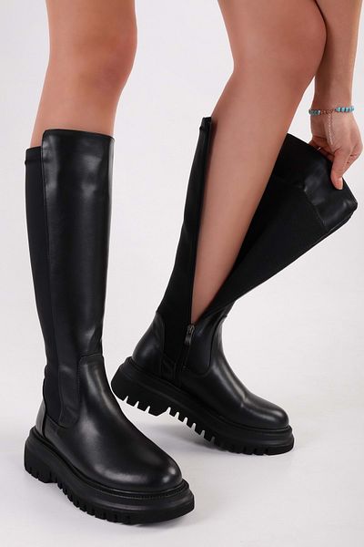 Shoeberry Kreideschwarze Damenstiefel mit dicker Sohle