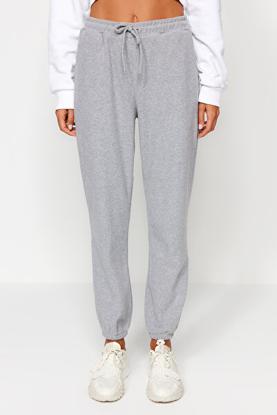 Trendyol Collection Gray Thessaloniki Comfortable Fit Pocket Knitted Sports Sweatpants TWOAW21EA0168