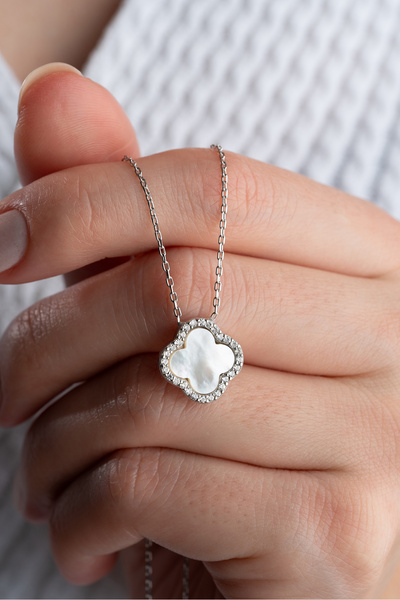 Silvano Jewelry 925 Ayar Gümüş Taşlı Yonca Kolye