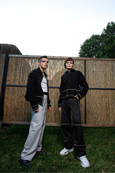 LoFiBuy Unisex Oversize Arka Fermuar Detaylı Kısa Kaşe Ceket – Pocket