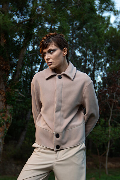 LoFiBuy Unisex Oversize Arka Fermuar Detaylı Kısa Kaşe Ceket - Pocket