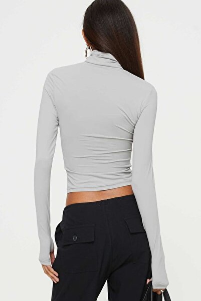 World Fashion Trends Μακρυμάνικο Basic Crop με λεπτομέρεια με ζιβάγκο