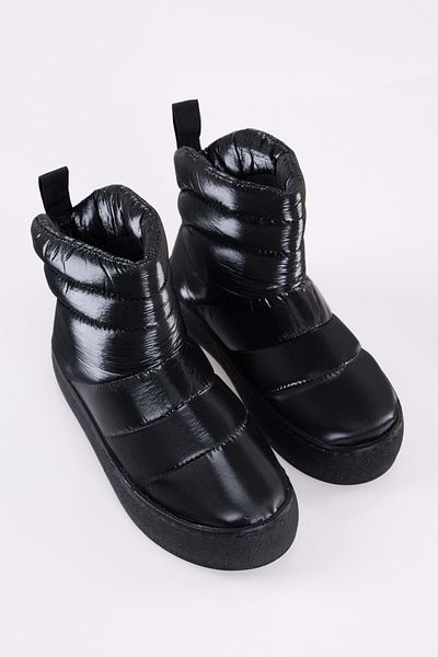 Shoeberry Schwarze Fallschirmstiefel von Puggy für Damen