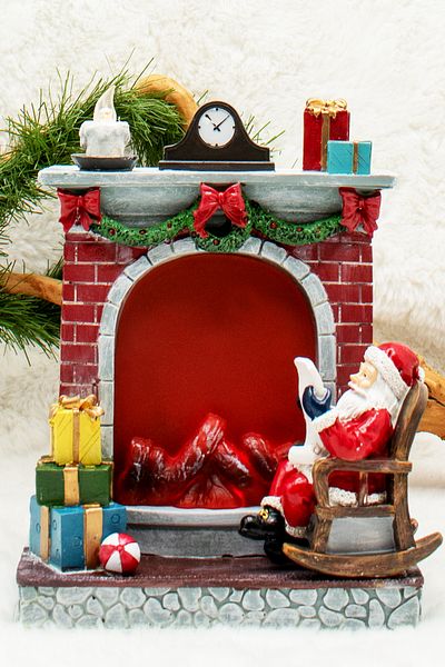 Waldern Luxury Christmas Themed Decorative Fireplace Christmas Ornament