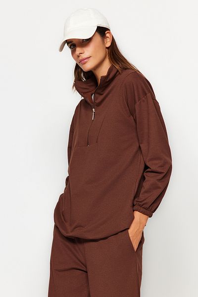 Trendyol Modest Καφέ πλεκτό σετ αθλητικής φόρμας με κολάρο και μαζεμένη φούστα - TCTAW22EN0051