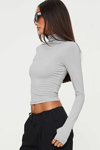 World Fashion Trends Μακρυμάνικο Basic Crop με λεπτομέρεια με ζιβάγκο