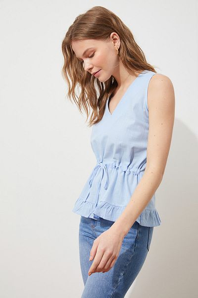 Trendyol Collection Μπλε μπλούζα υφασμένη με λαιμόκοψη V στη μέση TWOSS20BZ0898