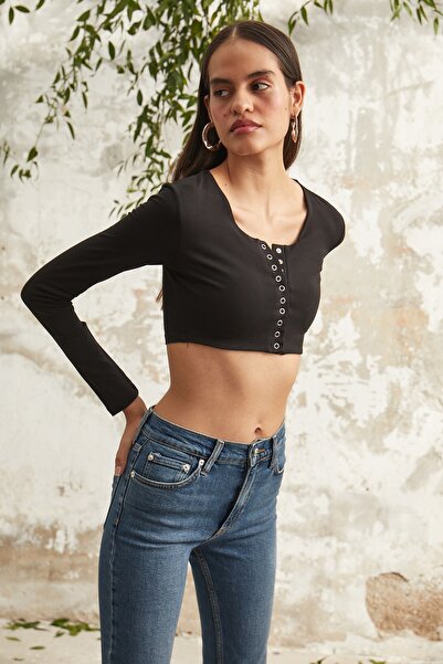 Urban Muse Kadın Siyah Çıtçıtlı Crop Body