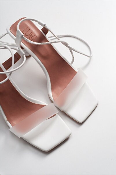 LuviShoes 801 Bílé dámské sandály na podpatku