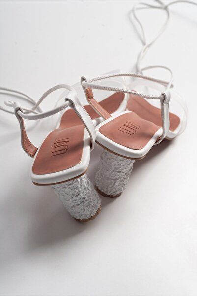 LuviShoes 801 Bílé dámské sandály na podpatku