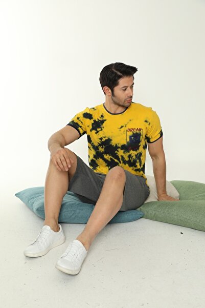 BİRŞEN Erkek Sarı Batik Desenli Çok Renkli Şortlu Pijama Takımı