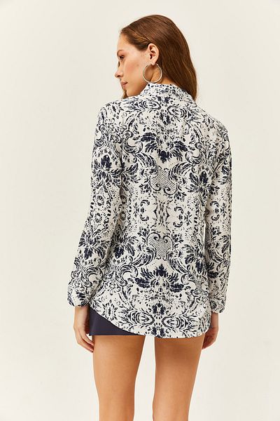 Olalook Ecru-dunkelblaues gemustertes Hemd für Damen GML-19000891