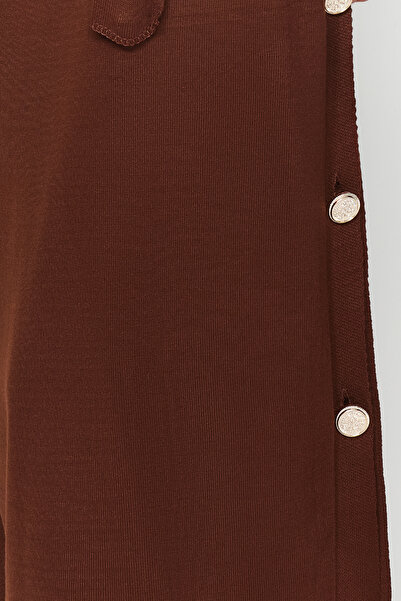 Trendyol Modest Rochie pulover cu tricotaje cu nasturi maro închis TCTAW24UV00038