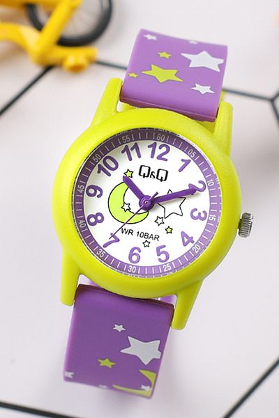 Q&Q 10 Atm Waterproof Unisex Children's Wristwatch