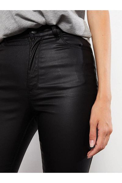 LC Waikiki Extra Tight Fit Straight Pocket Detailed Women's Trousers