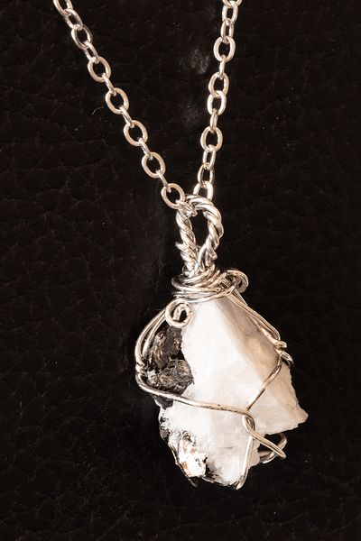 Tesbih Atölyesi Certified Wire Wrapped Raw Moonstone Necklace