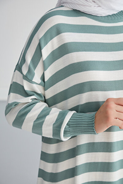 MODAMÜNASİP Υπέροχο ριγέ πλεκτό χιτζάμπ τουνίκ