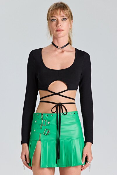 World Fashion Trends Crop negru cu cravată în talie