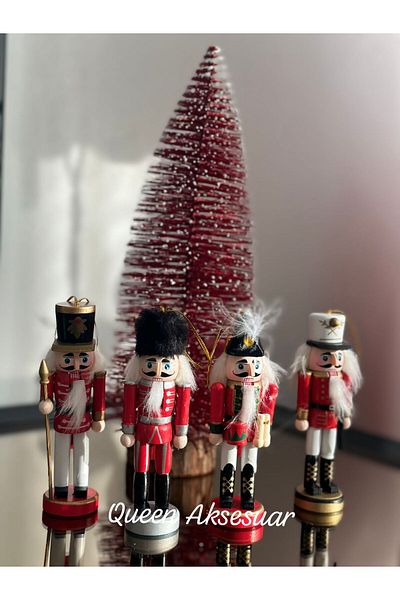 QUEEN AKSESUAR Imported 4-piece movable nut-breaking soldier wood nutcracker set pine wood decoration set red white