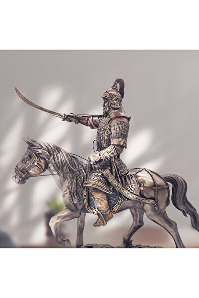 maketistan Veronese At Üzerinde Cengiz Han Figürü, Bronz ve Renkli El Boyamas...